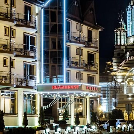 Hotel Bulevard Fagaras Exterior photo